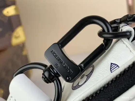 Affordable LOUIS Alpha-11.0*18.5*6.5CM Nano VUITTON 0529